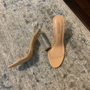 Cape Robin Clear heels